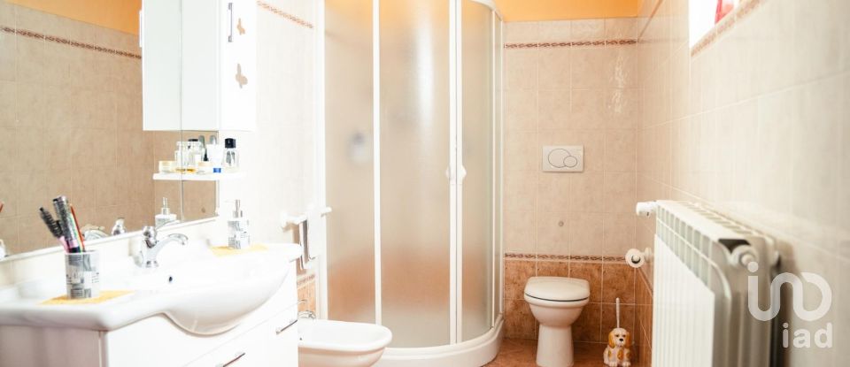 Casale 21 locali di 340 m² in Arezzo (52100)