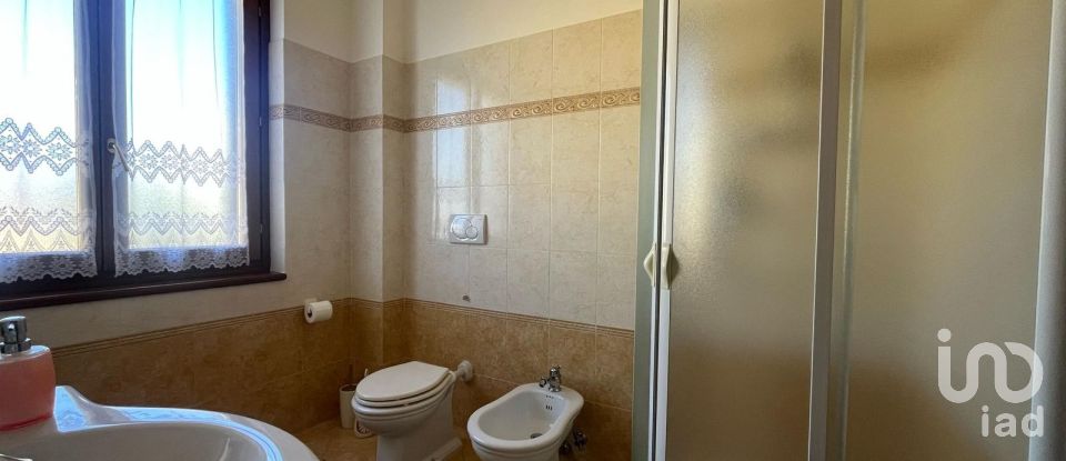 Casale 21 locali di 340 m² in Arezzo (52100)