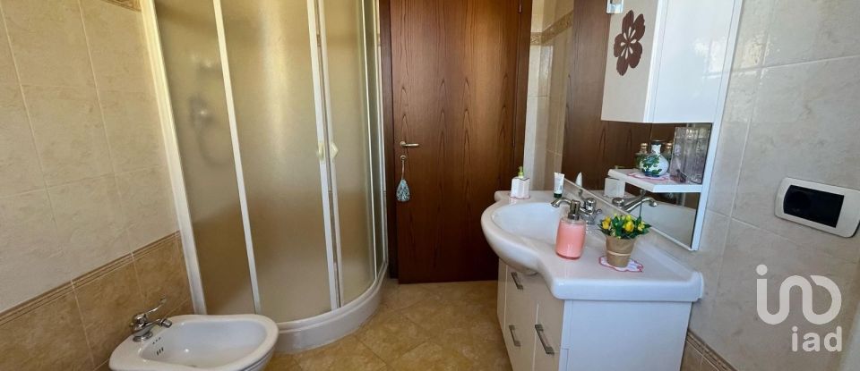 Casale 21 locali di 340 m² in Arezzo (52100)