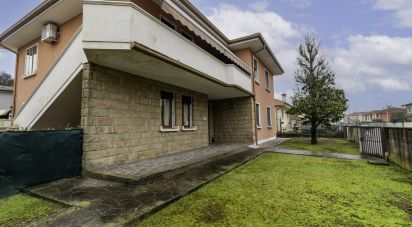 Apartment 5 rooms of 178 m² in Montagnana (35044)