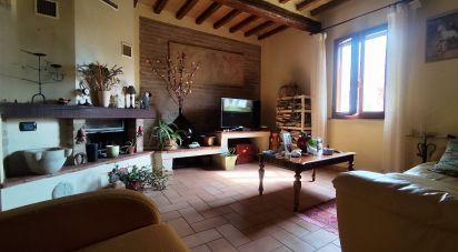 Appartamento 5 locali di 92 m² a Reggio nell'Emilia (42124)