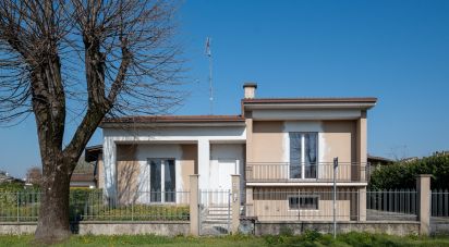 Casa indipendente / Villa 4 locali di 180 m² in Medole (46046)