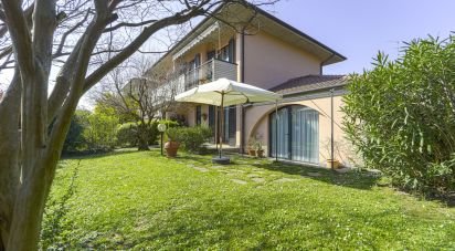 Villa a schiera 6 locali di 210 m² in Cornate d'Adda (20872)