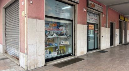 Negozio / locale commerciale di 418 m² in Cagliari (09122)