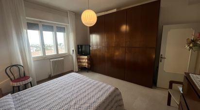 Apartment 5 rooms of 81 m² in Fermo (63900)