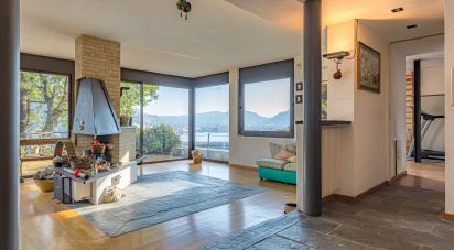 Casale 6 locali di 263 m² in Como (22100)