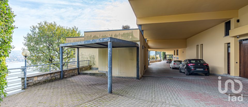 Casale 6 locali di 263 m² in Como (22100)