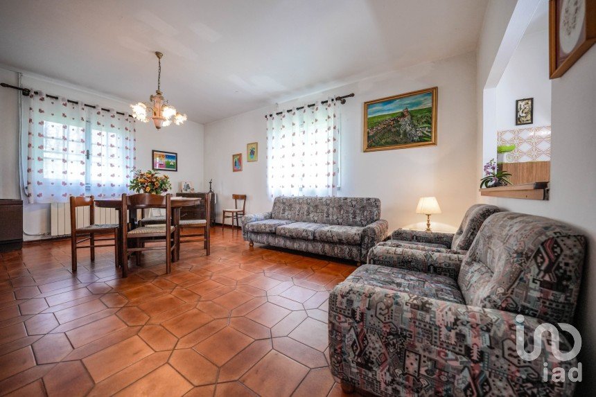 Casa indipendente / Villa 7 locali di 184 m² in Codigoro (44021)