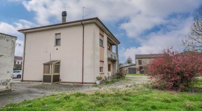 House 8 rooms of 517 m² in Gaiba (45030)