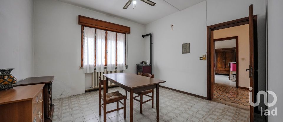 Casa indipendente / Villa 8 locali di 517 m² in Gaiba (45030)