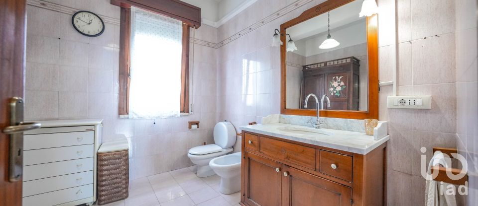 Casa indipendente / Villa 8 locali di 517 m² in Gaiba (45030)