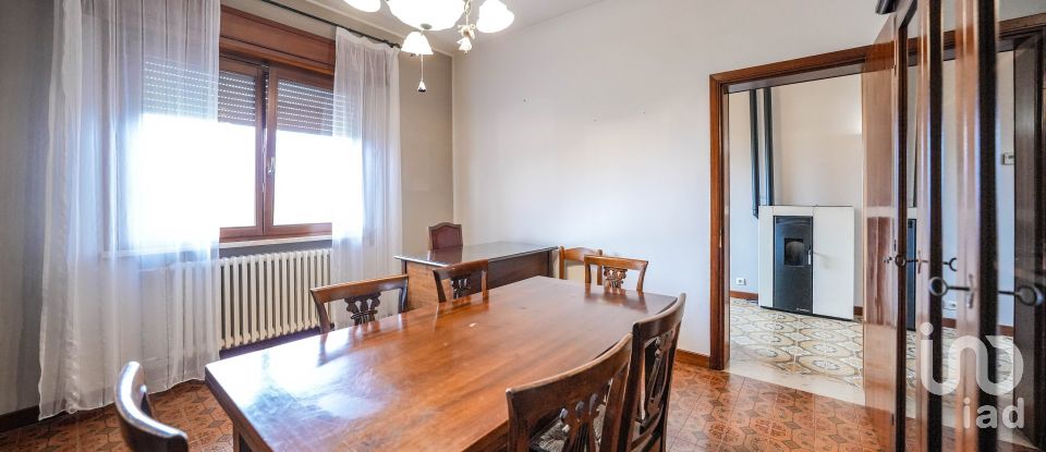 Casa indipendente / Villa 8 locali di 517 m² in Gaiba (45030)