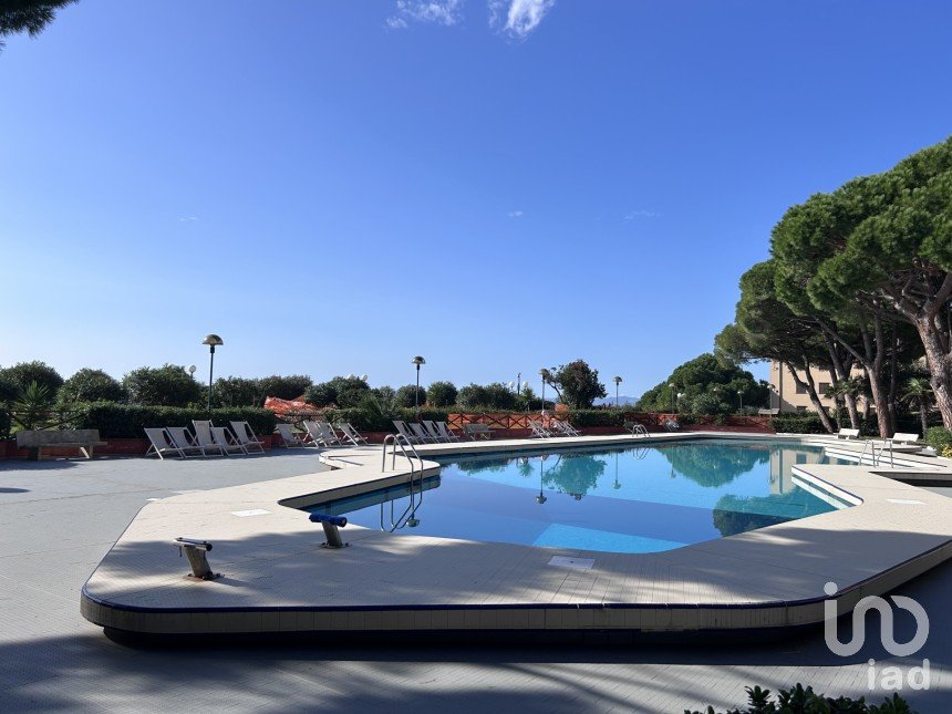 Two-room apartment of 45 m² in Arenzano (16011)