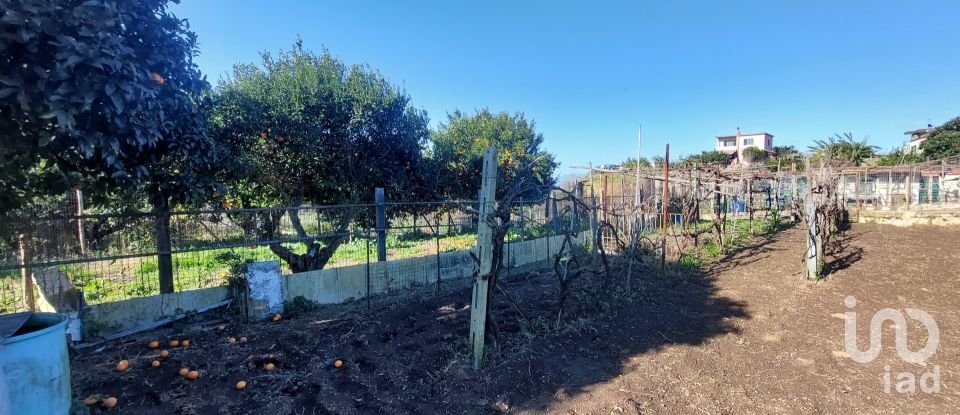Terreno di 485 m² in Bacoli (80070)