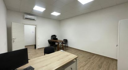 Negozio / locale commerciale di 241 m² in Arezzo (52100)