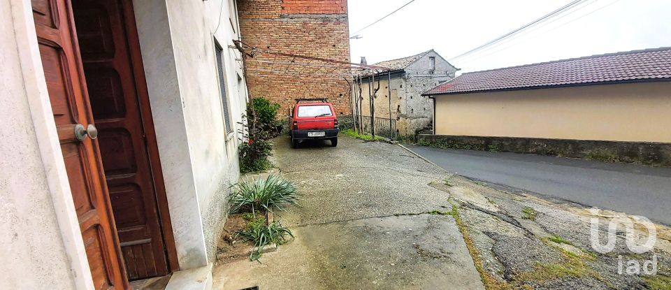 Casa indipendente / Villa 7 locali di 190 m² in Lago (87035)