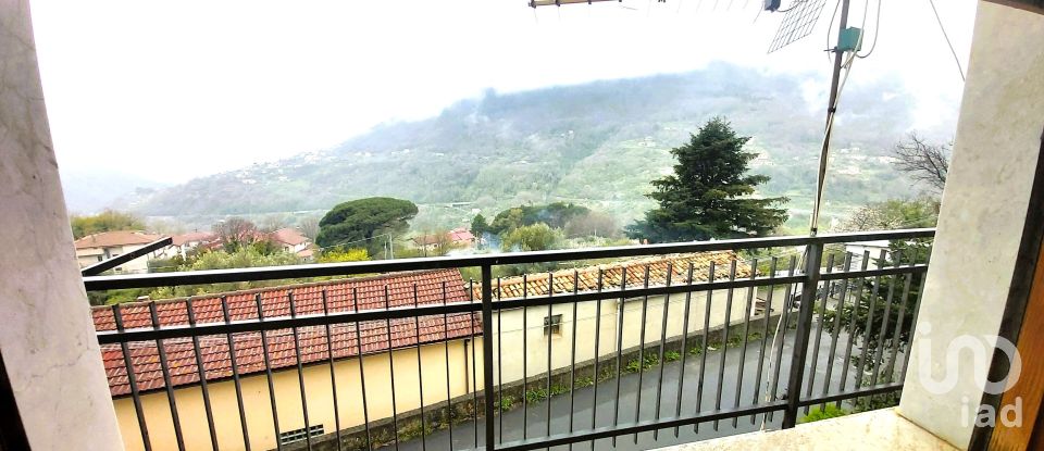 Casa indipendente / Villa 7 locali di 190 m² in Lago (87035)