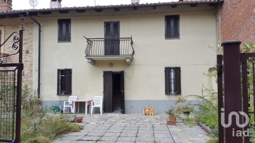 Casa indipendente / Villa 9 locali di 127 m² in Mombello Monferrato (15020)
