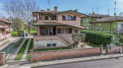 Casa indipendente / Villa 11 locali di 380 m² in Ostellato (44020)