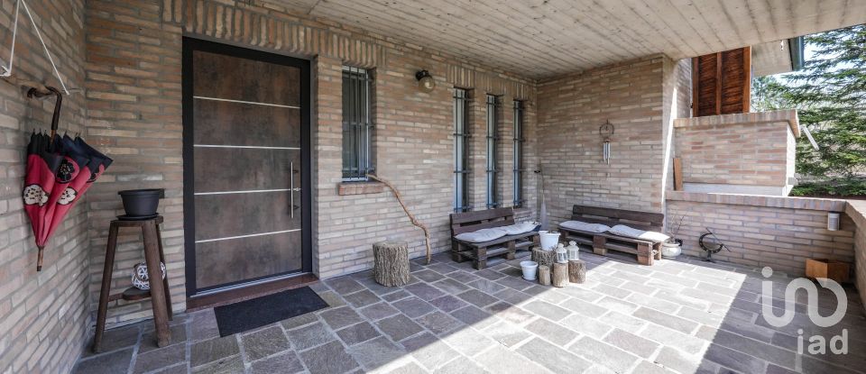 Casa indipendente / Villa 11 locali di 380 m² in Ostellato (44020)