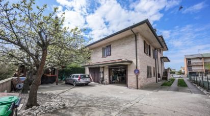 Casa indipendente / Villa 11 locali di 380 m² in Ostellato (44020)