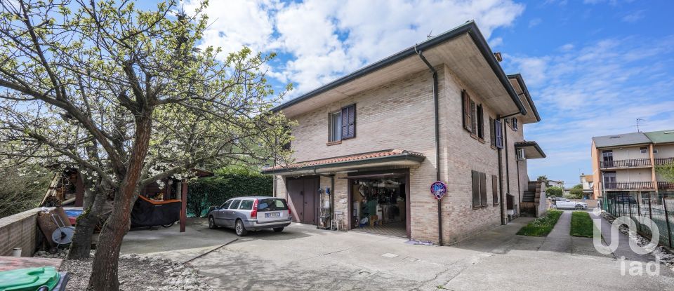 Casa indipendente / Villa 11 locali di 380 m² in Ostellato (44020)