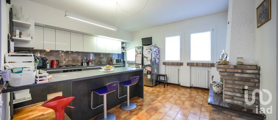 Casa indipendente / Villa 11 locali di 380 m² in Ostellato (44020)