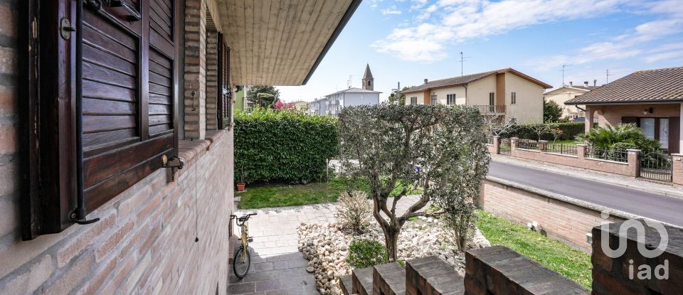 Casa indipendente / Villa 11 locali di 380 m² in Ostellato (44020)