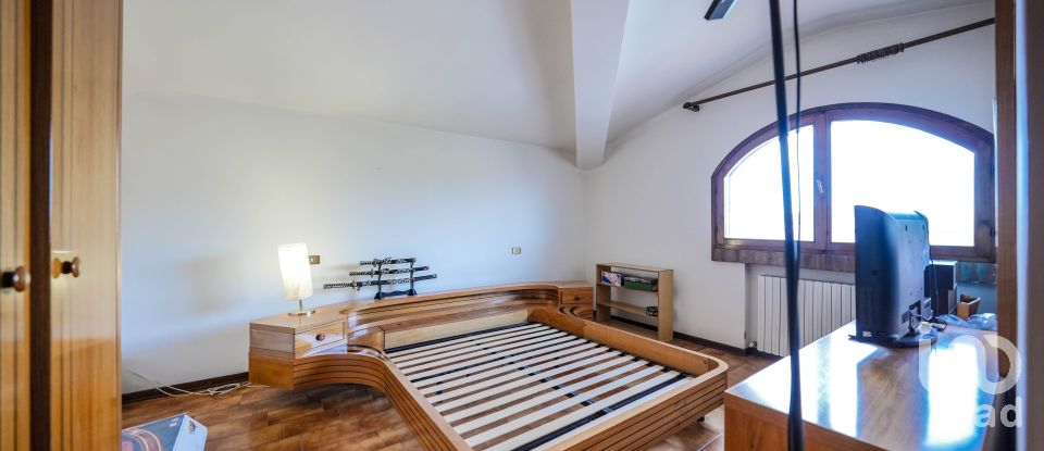 Casa indipendente / Villa 11 locali di 380 m² in Ostellato (44020)