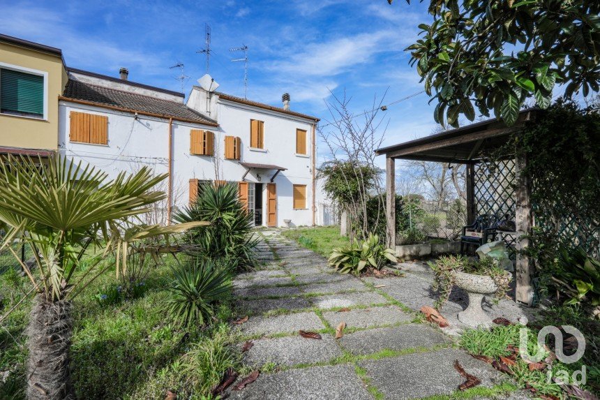 House 6 rooms of 170 m² in Mesola (44026)