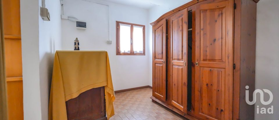 House 6 rooms of 170 m² in Mesola (44026)