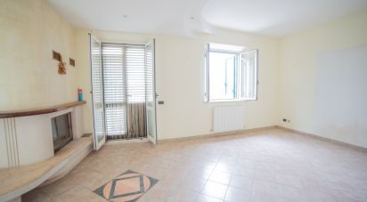 Casa indipendente / Villa 14 locali di 320 m² in Serra de' Conti (60030)
