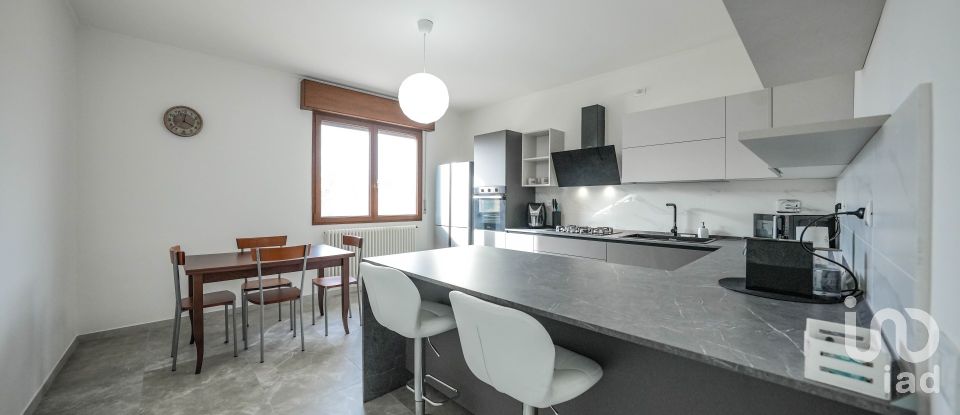 Villa Bifamiliare 3 locali di 161 m² in Argenta (44011)
