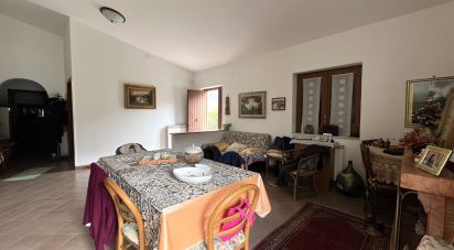 Casa indipendente / Villa 8 locali di 190 m² in - (87030)