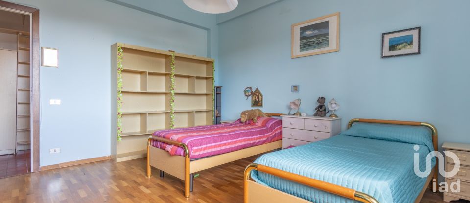 Appartamento 7 locali di 159 m² a Ancona (60131)