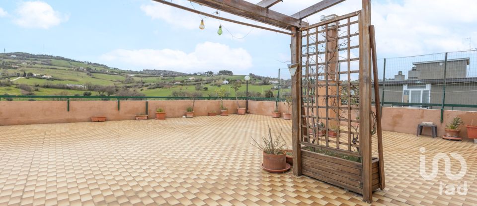 Appartamento 7 locali di 159 m² a Ancona (60131)