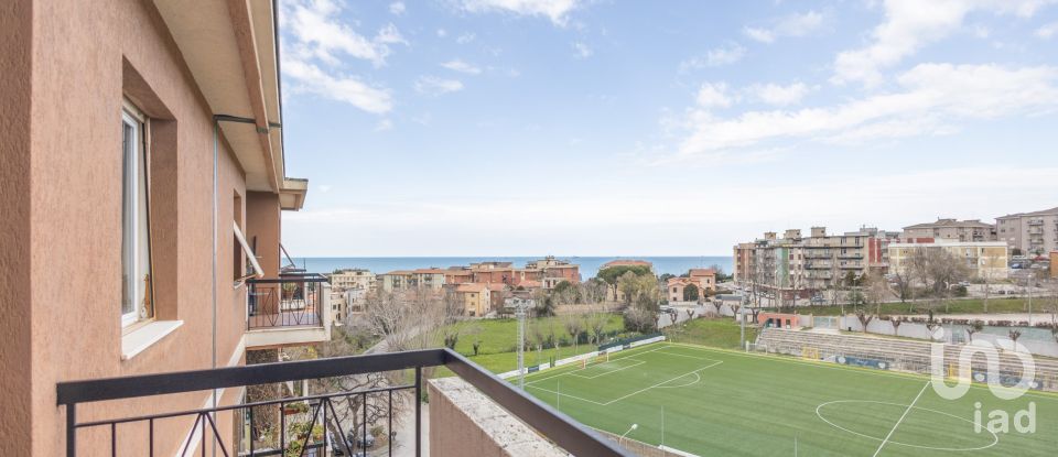 Appartamento 7 locali di 159 m² a Ancona (60131)