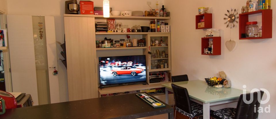 Appartamento 5 locali di 74 m² a Genova (16154)