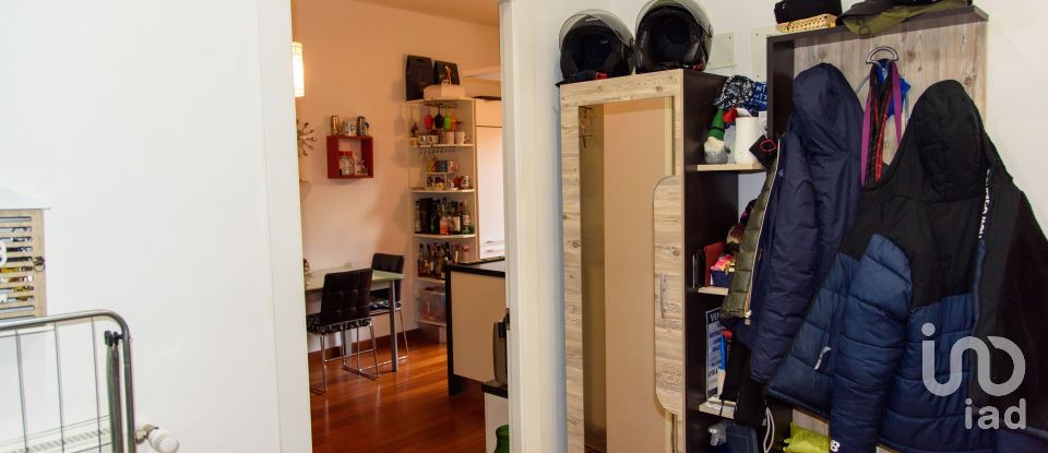 Appartamento 5 locali di 74 m² a Genova (16154)