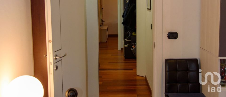 Appartamento 5 locali di 74 m² a Genova (16154)