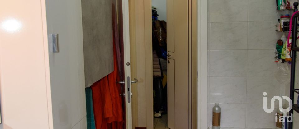 Appartamento 5 locali di 74 m² a Genova (16154)