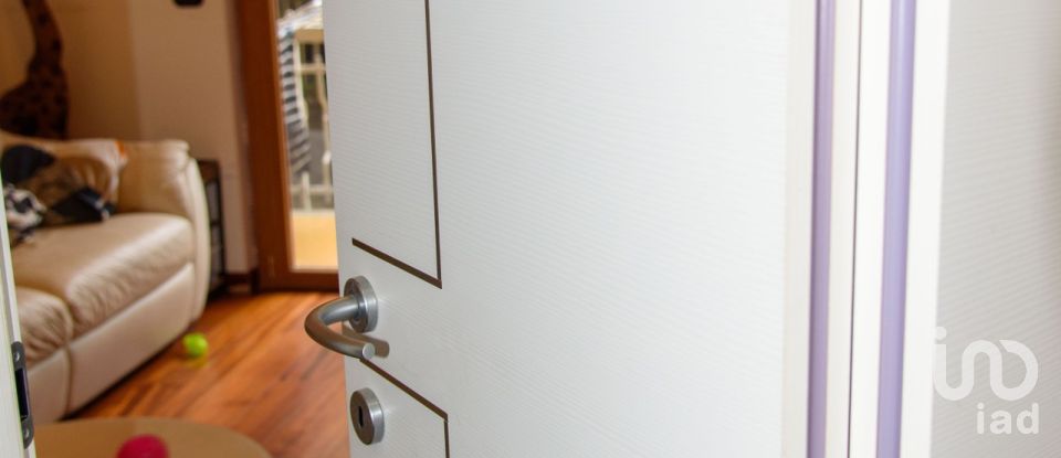 Appartamento 5 locali di 74 m² a Genova (16154)