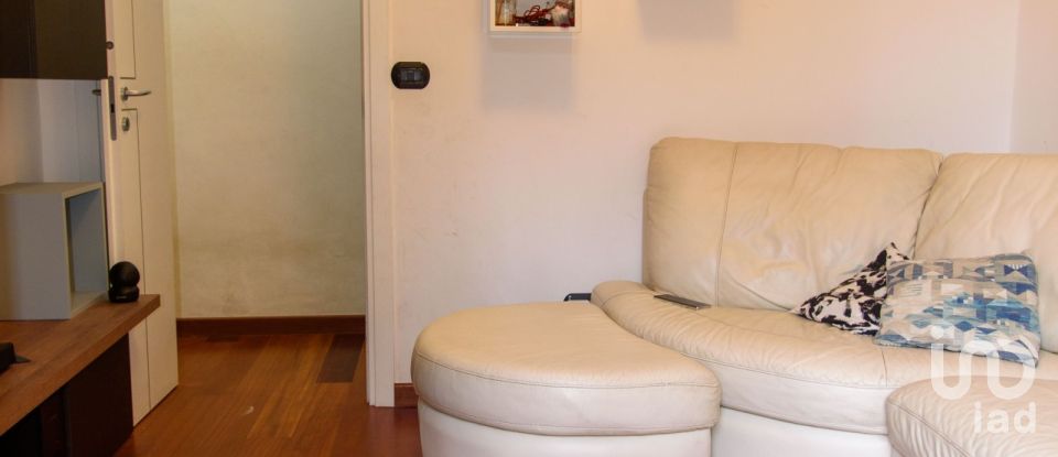 Appartamento 5 locali di 74 m² a Genova (16154)