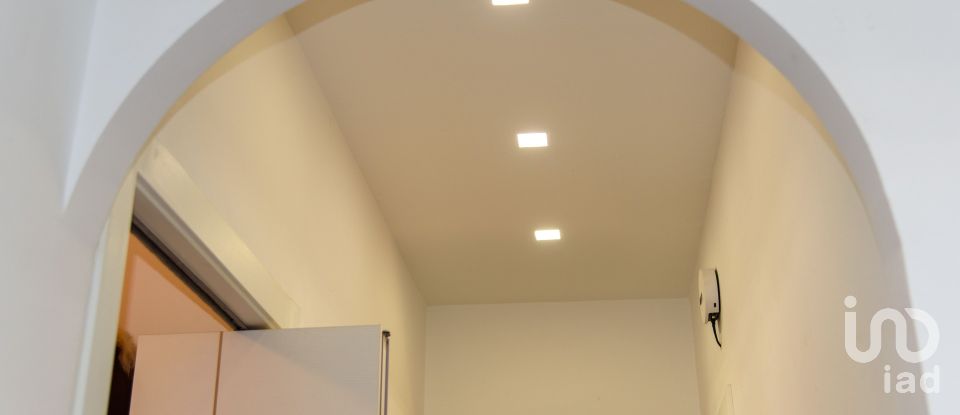 Appartamento 5 locali di 74 m² a Genova (16154)