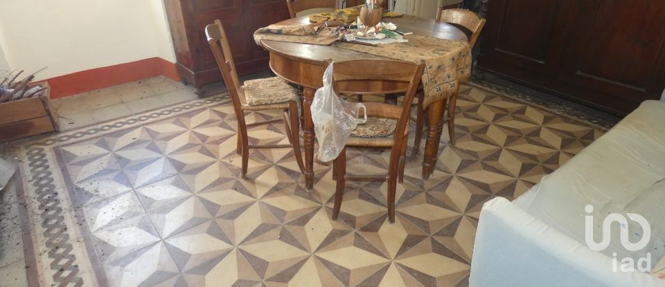 Block of flats in Carro (19012) of 180 m²