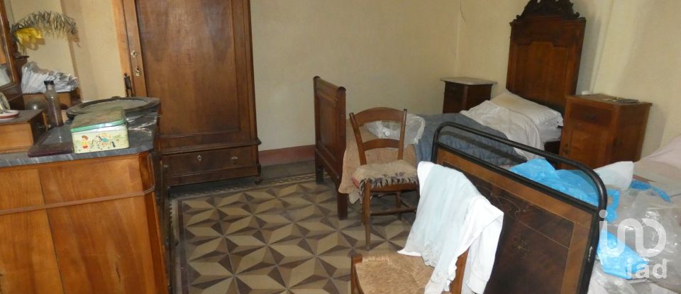 Block of flats in Carro (19012) of 180 m²