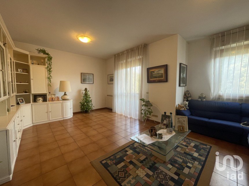 Appartamento 5 locali di 123 m² a Arezzo (52100)