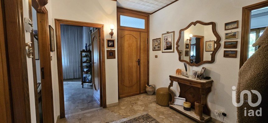 Appartamento 6 locali di 116 m² a Ascoli Piceno (63100)