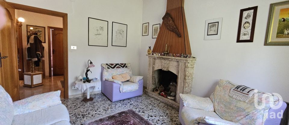 Appartamento 6 locali di 116 m² a Ascoli Piceno (63100)