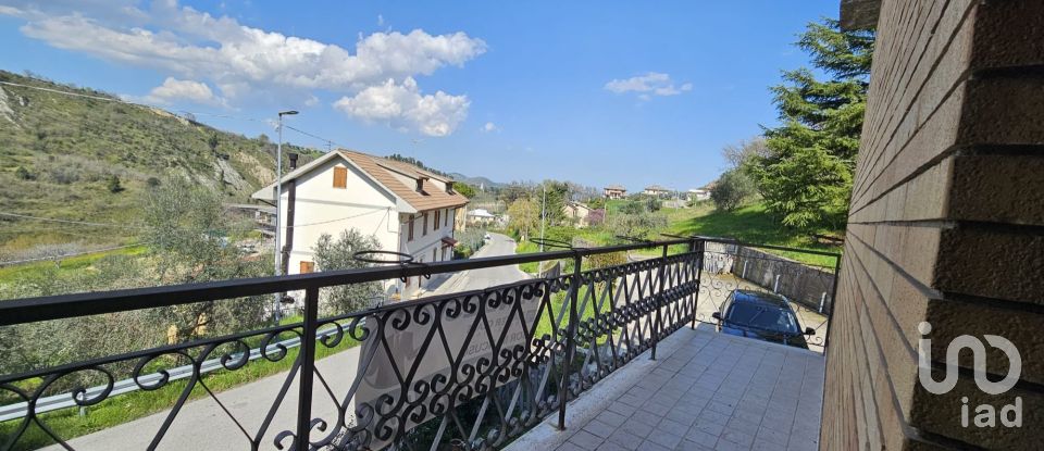 Appartamento 6 locali di 116 m² a Ascoli Piceno (63100)